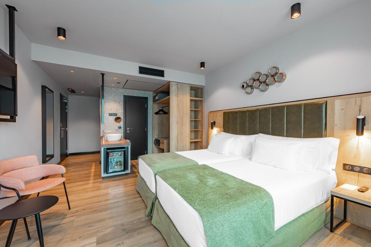 Отель Barcelo 4*