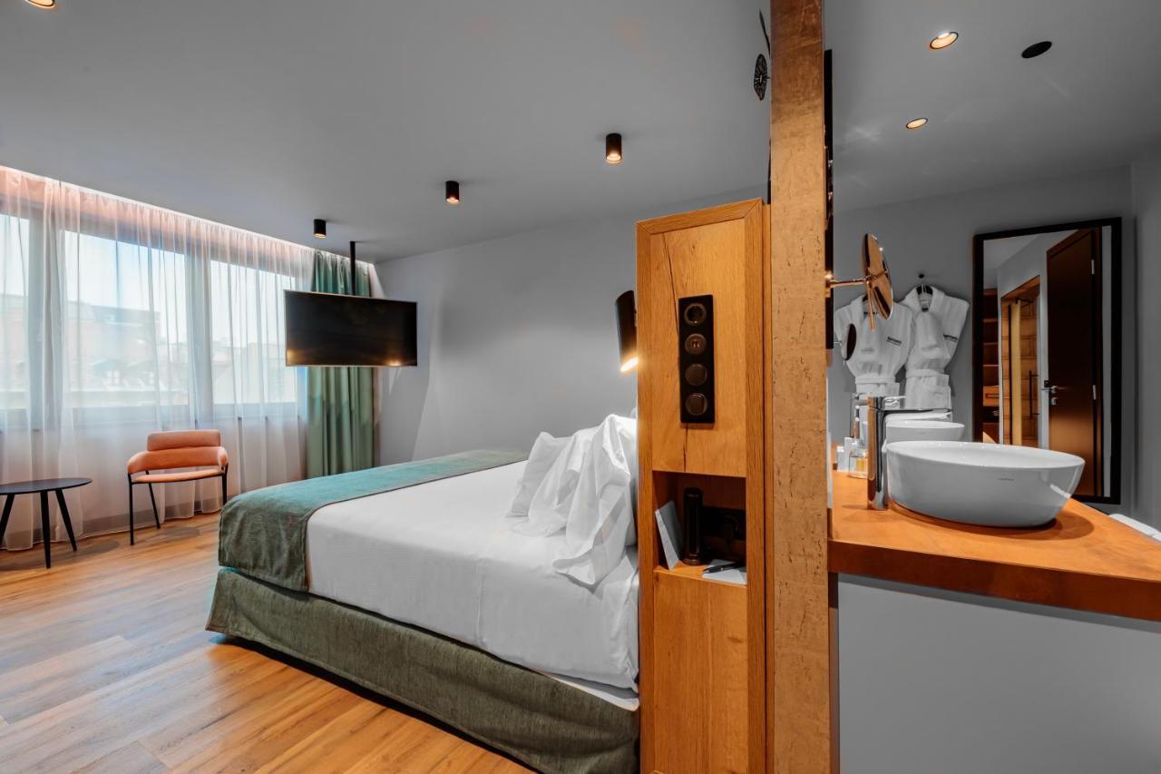 Barcelo 4*